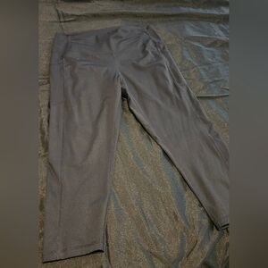 Zyia Brilliant Pocket Hi-Rise Capri Leggings, Size 14-16